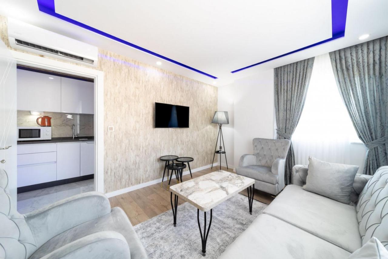 Modern And Central Duplex Apartment Near Beach In Анталия Екстериор снимка