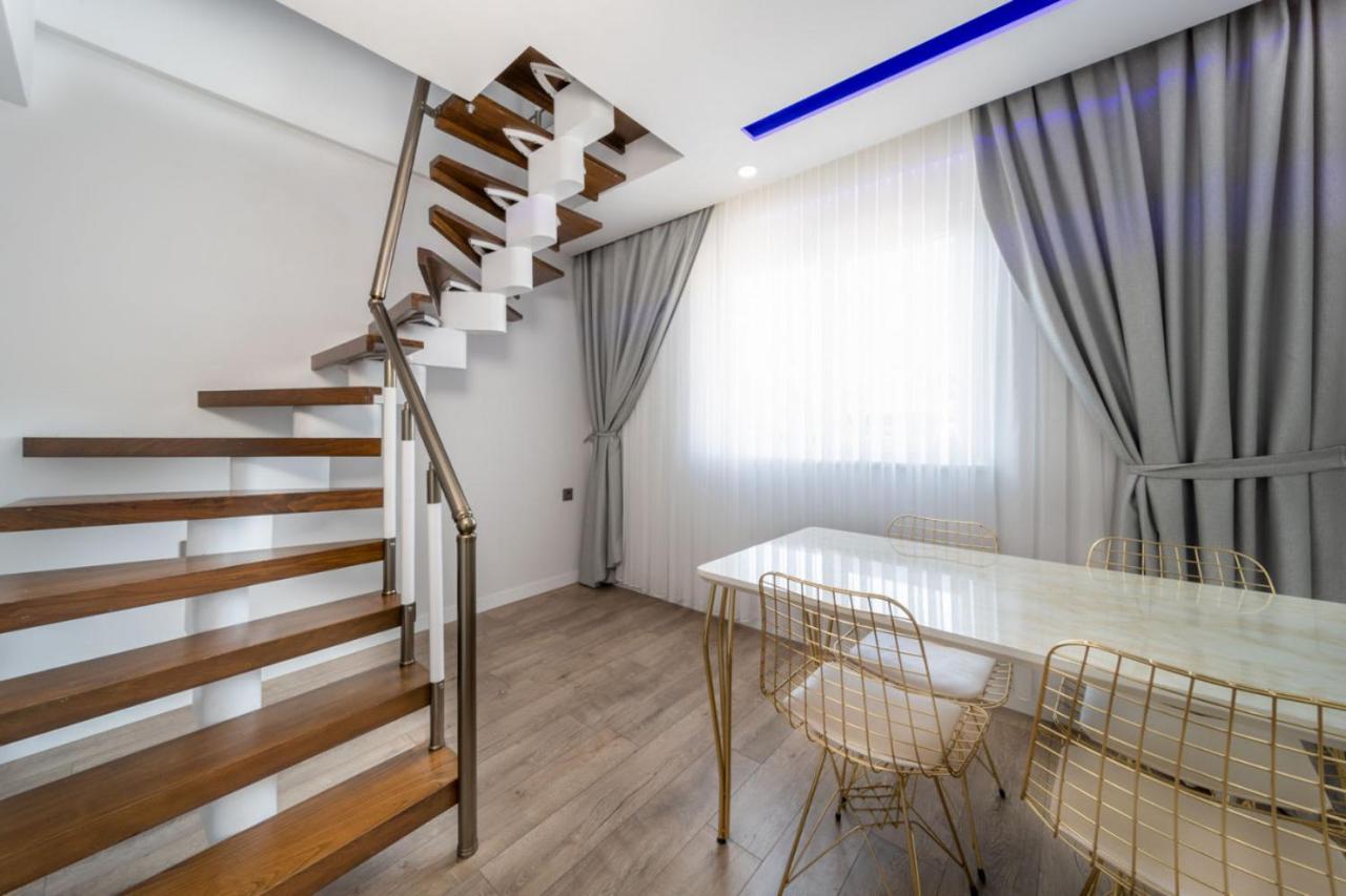 Modern And Central Duplex Apartment Near Beach In Анталия Екстериор снимка